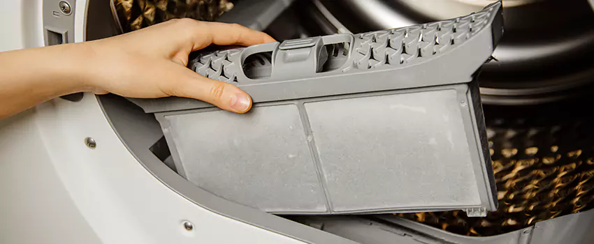 Signs Of A Clogged Dryer Lint Trap in Batavia, New York
